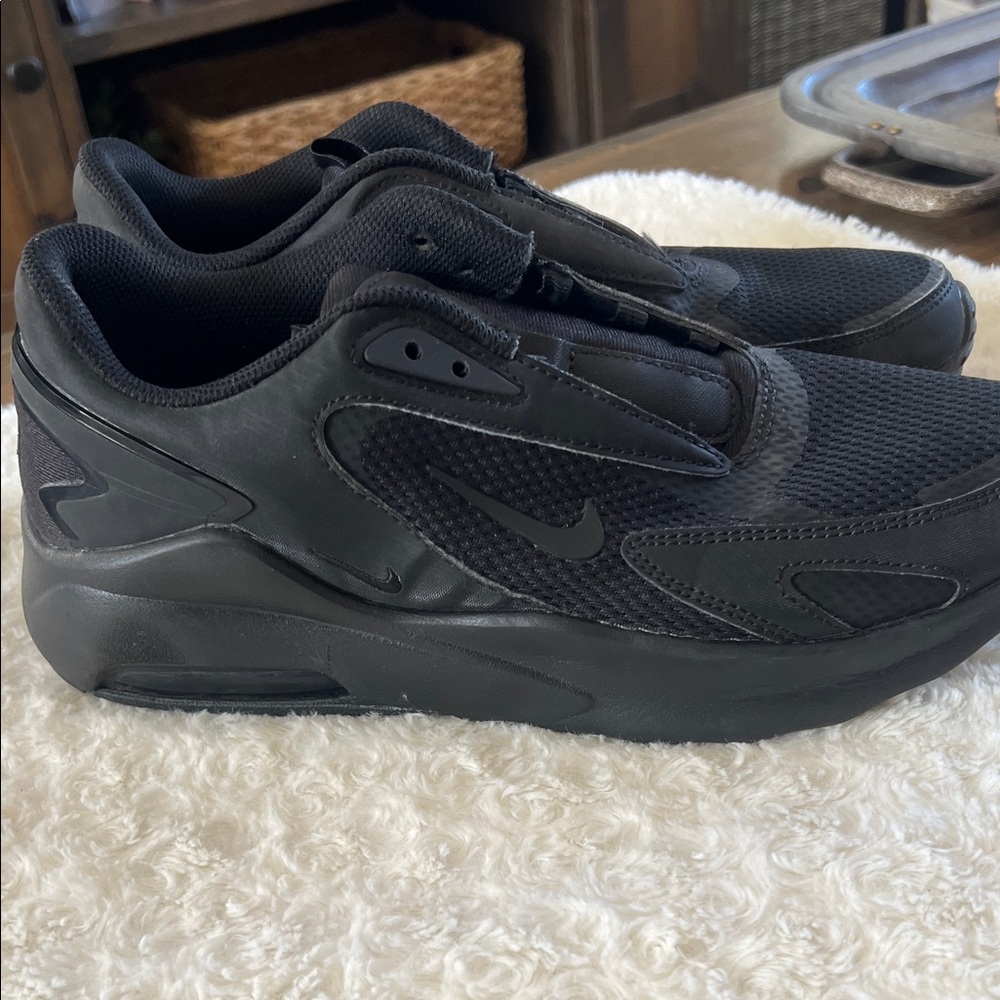 Nike Men's Air Max Triple Black Sneakers